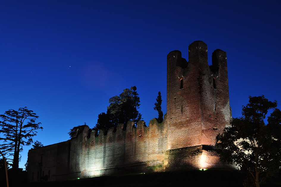 Castelfranco Veneto Torre Mura - About Treviso B&B Le Tre Corti